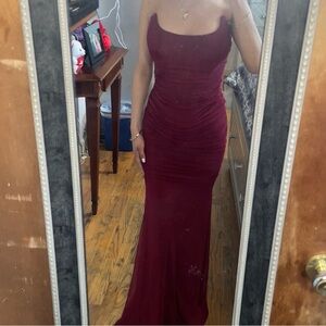 Prom dress size Xs brand new never worn, stretchy material , long length